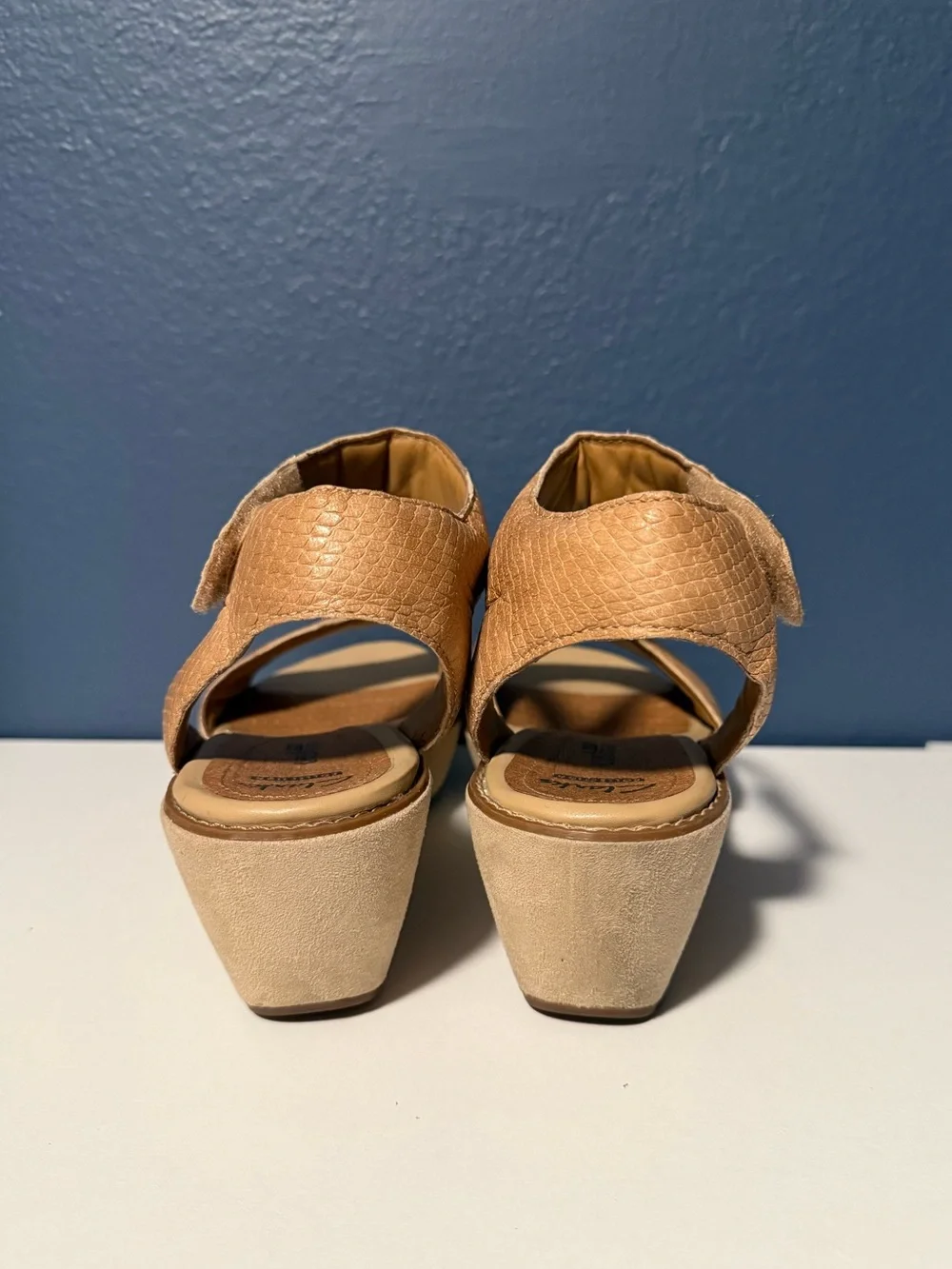 Clarks Hazelle Alba Tan Leather Snake Print Wedge Platform Comfort Sandal 9